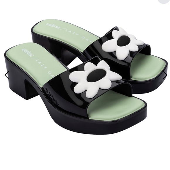 Lazy Oaf Shoes - Melissa Lazy Oaf Shape Black Contrast daisy
